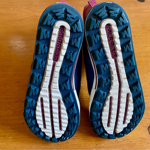 Merrell Snow Bank 2.0 Boot, Waterproof, Size 4, Berry - Picture 6 of 10